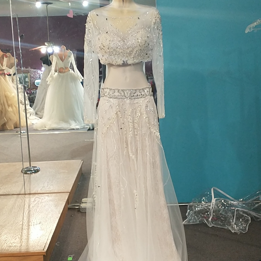 Wedding dress
